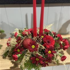 Double red candle arrangement 