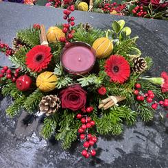 Christmas scented candle arrangement 